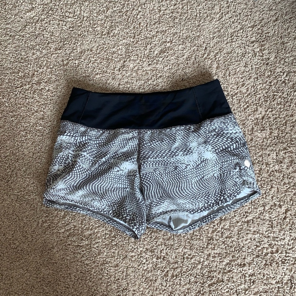 Women’s speed up lululemon shorts.